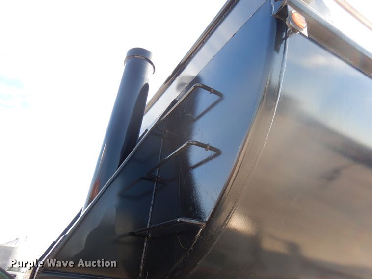 image for item FN9380 2017 Blacksmith end dump trailer