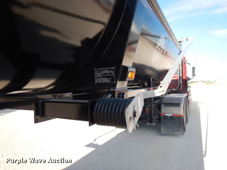 image for item FN9380 2017 Blacksmith end dump trailer