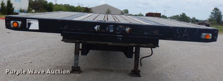 image for item FN9421 2002 Transcraft flatbed trailer
