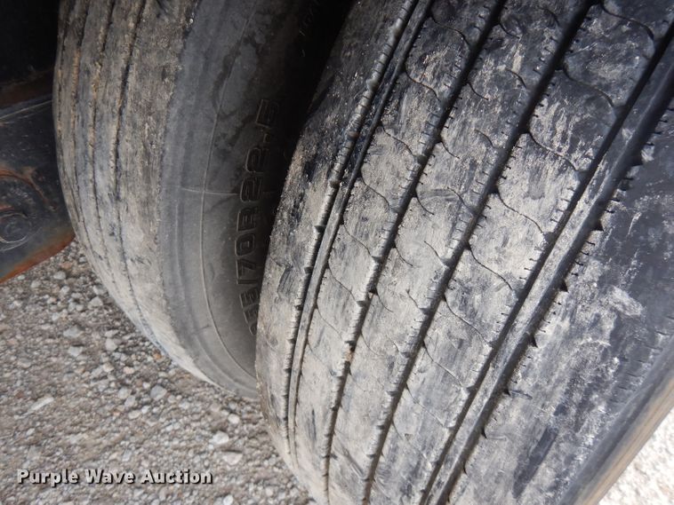 image for item FN9421 2002 Transcraft flatbed trailer