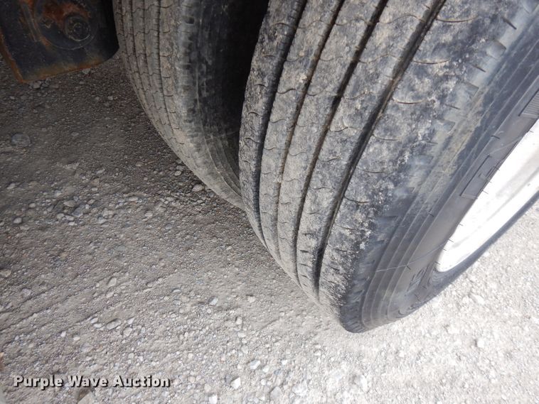 image for item FN9421 2002 Transcraft flatbed trailer