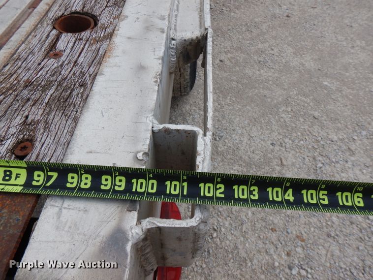 image for item FN9421 2002 Transcraft flatbed trailer