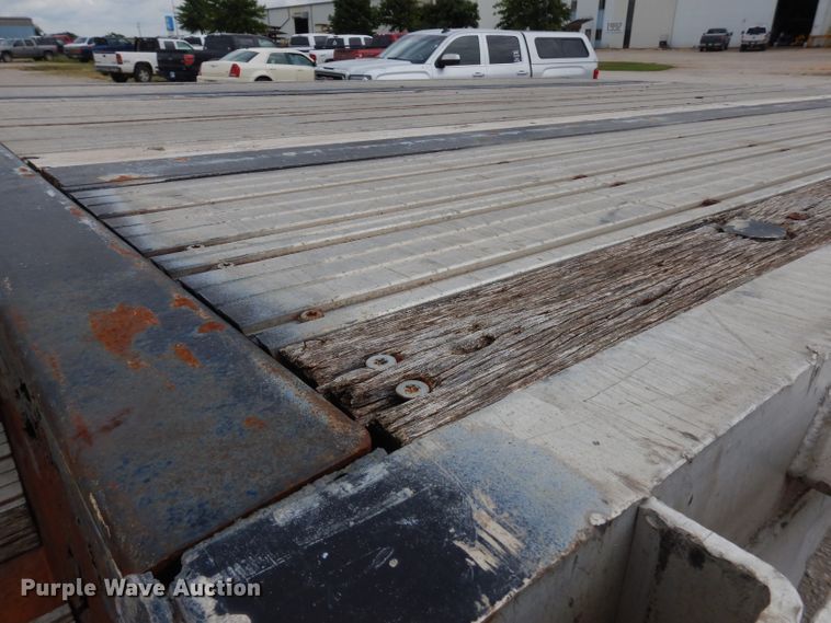 image for item FN9421 2002 Transcraft flatbed trailer