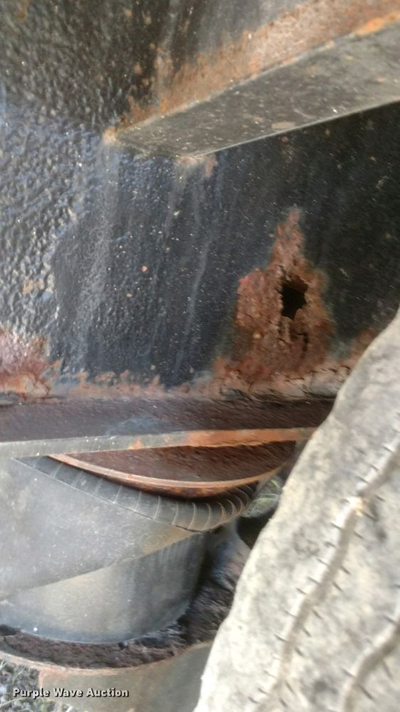 image for item FN9421 2002 Transcraft flatbed trailer