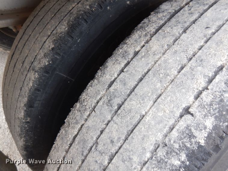 image for item FN9422 1998 Raven Fleet Hawk flatbed trailer