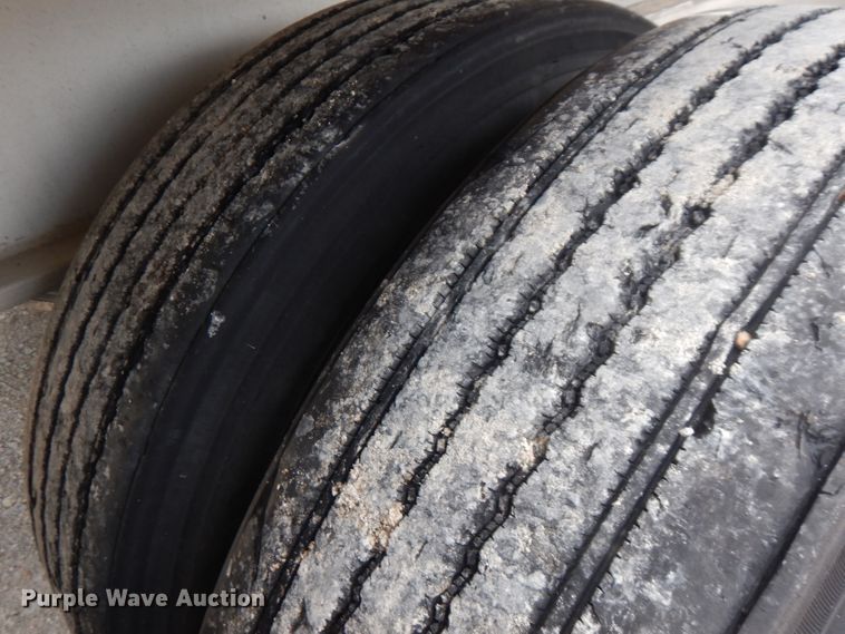 image for item FN9422 1998 Raven Fleet Hawk flatbed trailer