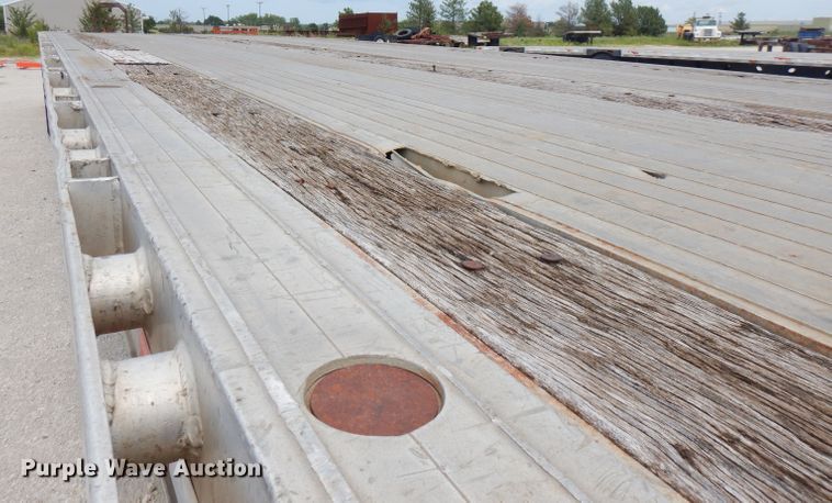 image for item FN9422 1998 Raven Fleet Hawk flatbed trailer