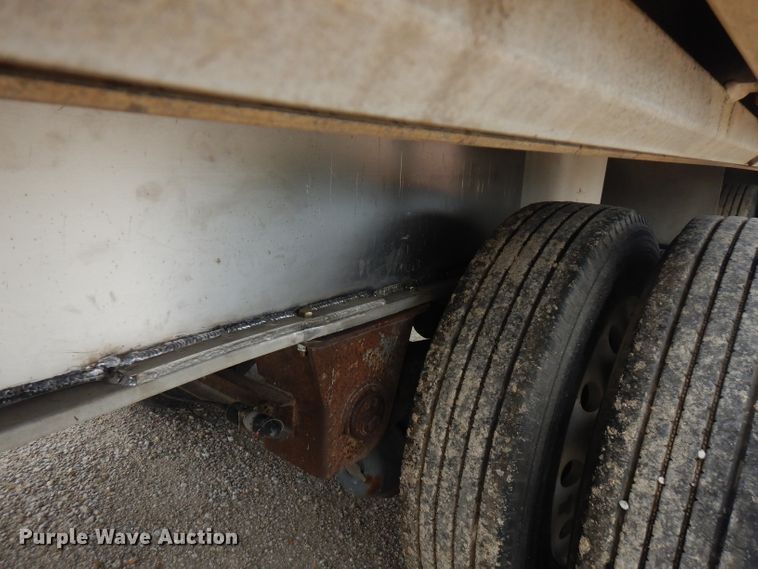 image for item FN9422 1998 Raven Fleet Hawk flatbed trailer