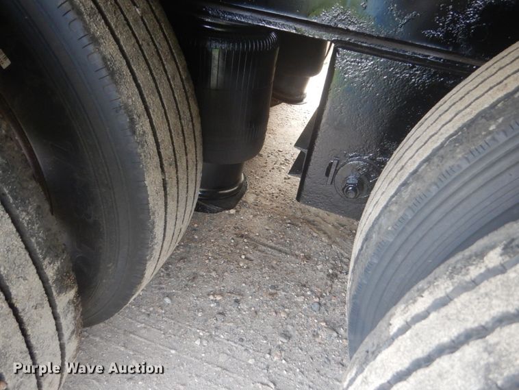 image for item FT9136 2006 Specialized Trailers XL60MFG lowboy equipment trailer