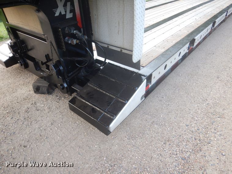 image for item FT9136 2006 Specialized Trailers XL60MFG lowboy equipment trailer