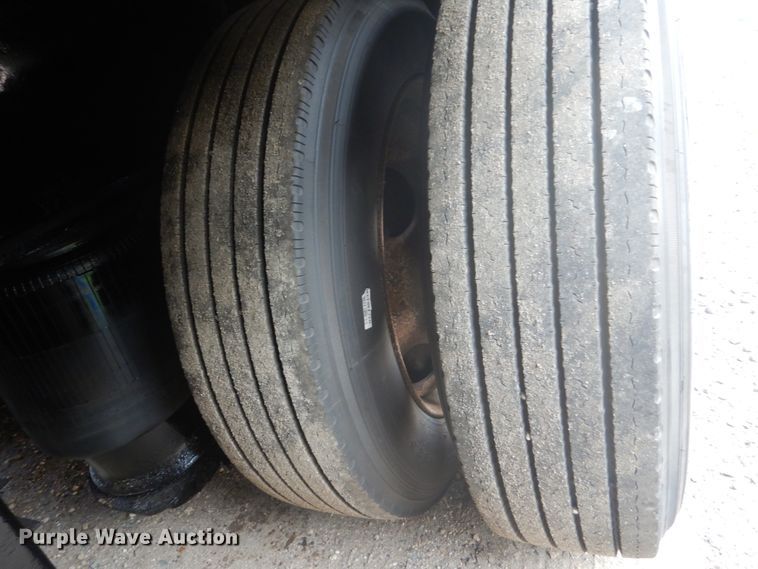 image for item FT9136 2006 Specialized Trailers XL60MFG lowboy equipment trailer