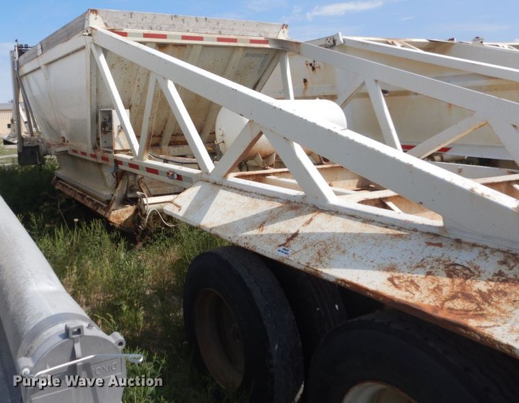 image for item FT9229 1995 Ranch bottom dump trailer