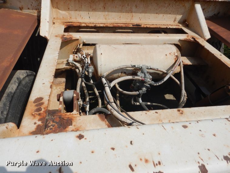 image for item FT9229 1995 Ranch bottom dump trailer