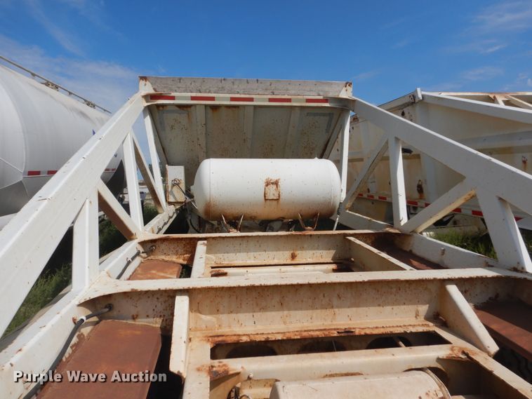 image for item FT9229 1995 Ranch bottom dump trailer