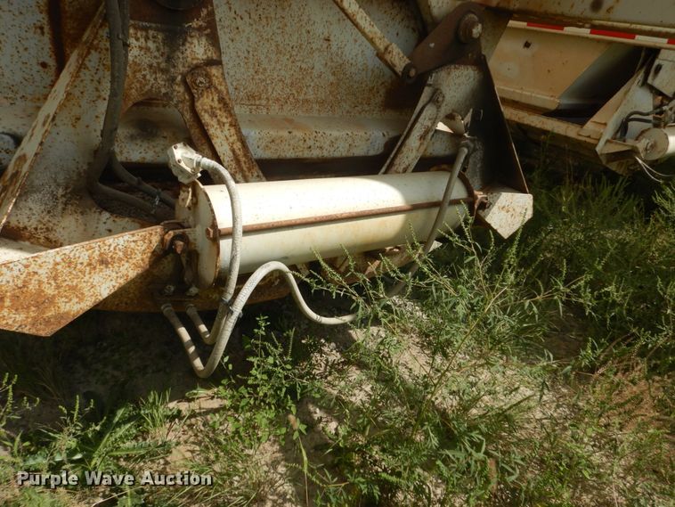 image for item FT9229 1995 Ranch bottom dump trailer