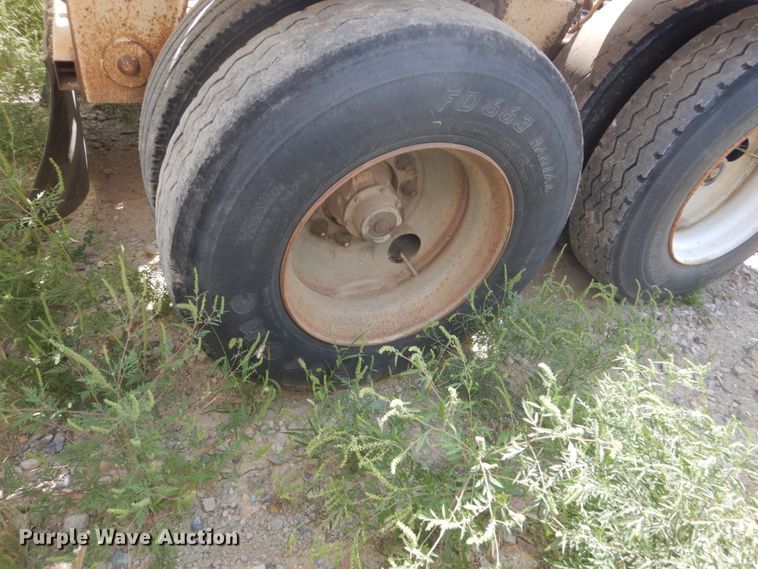 image for item FT9229 1995 Ranch bottom dump trailer