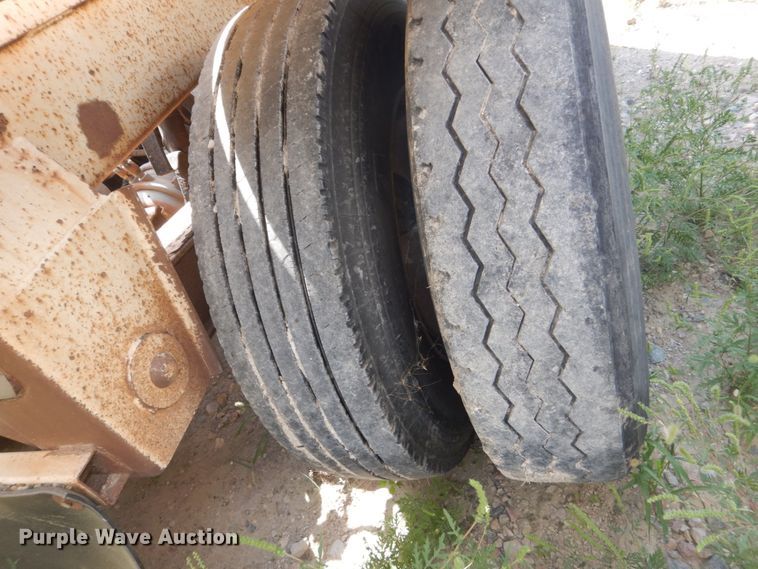 image for item FT9229 1995 Ranch bottom dump trailer