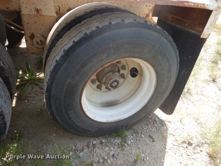 image for item FT9229 1995 Ranch bottom dump trailer