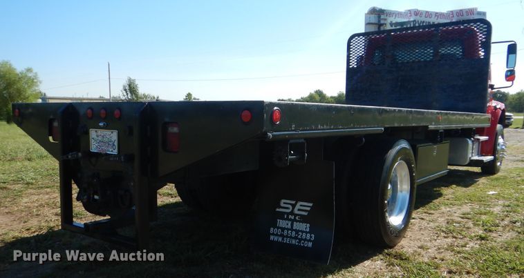 image for item GM9145 2006 Freightliner Business Class M2  flatbed truck