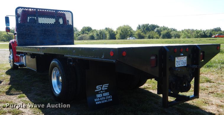 image for item GM9145 2006 Freightliner Business Class M2  flatbed truck