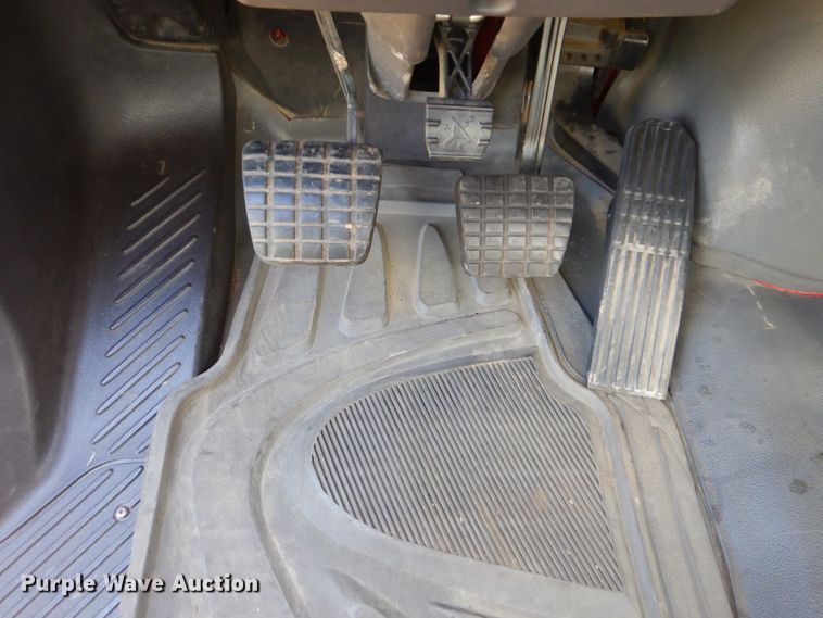 image for item GM9145 2006 Freightliner Business Class M2  flatbed truck