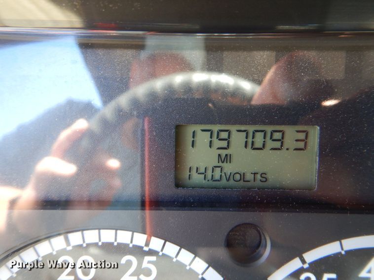 image for item GM9145 2006 Freightliner Business Class M2  flatbed truck