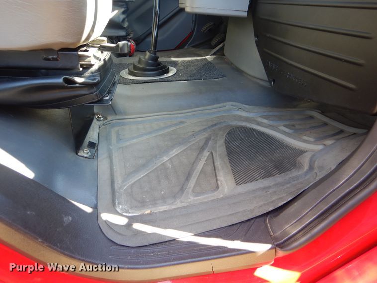 image for item GM9145 2006 Freightliner Business Class M2  flatbed truck