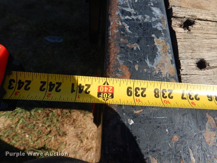 image for item GM9145 2006 Freightliner Business Class M2  flatbed truck