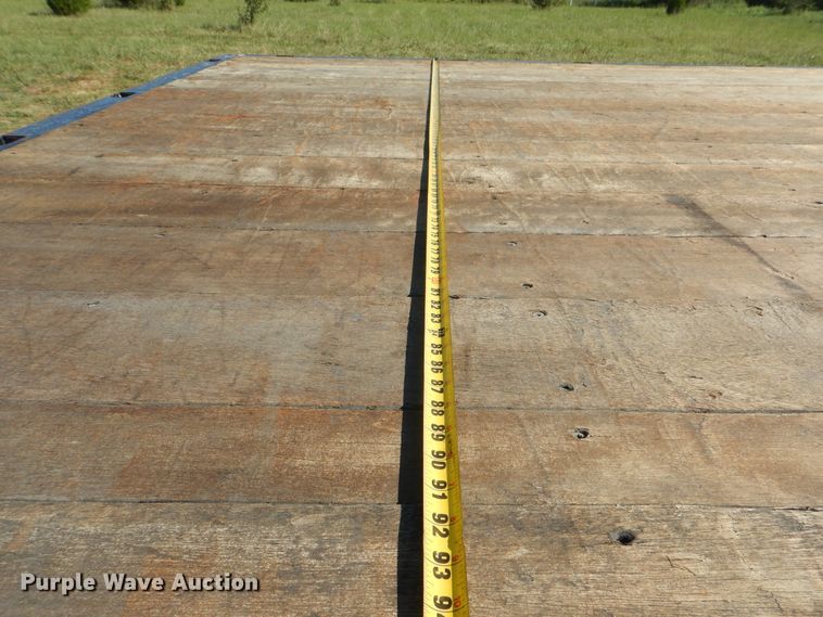 image for item GM9145 2006 Freightliner Business Class M2  flatbed truck