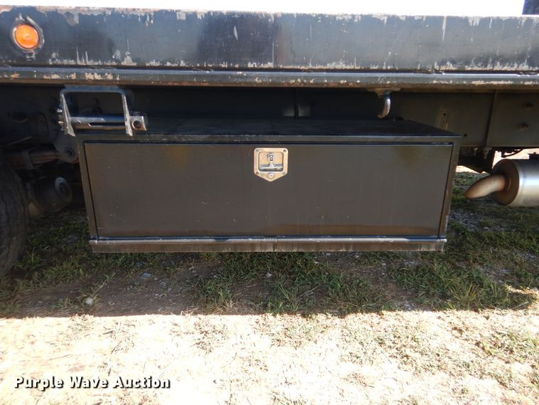 image for item GM9145 2006 Freightliner Business Class M2  flatbed truck