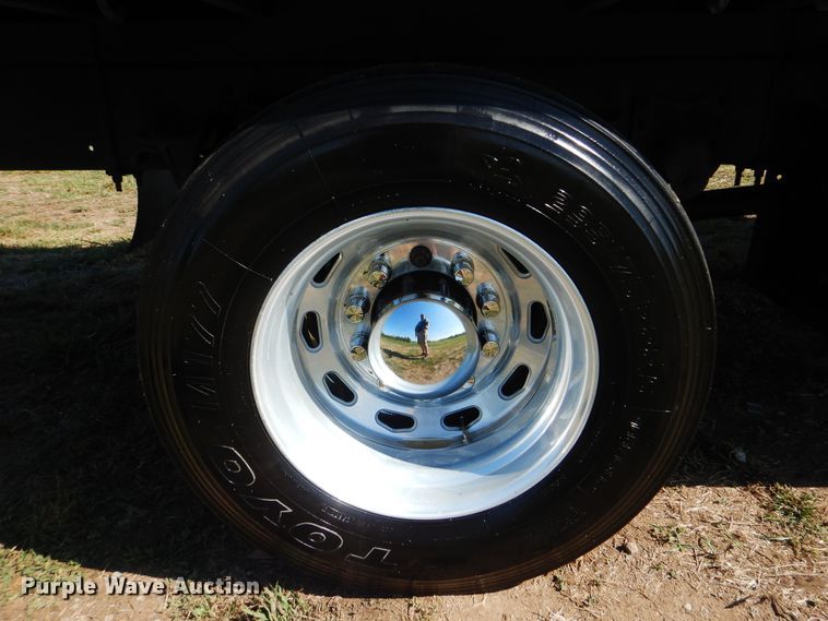 image for item GM9145 2006 Freightliner Business Class M2  flatbed truck