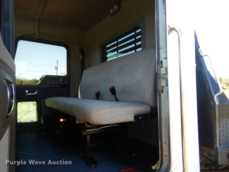 image for item GM9146 2012 Kenworth T370  flatbed truck