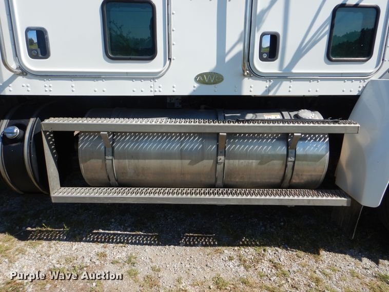 image for item GM9146 2012 Kenworth T370  flatbed truck