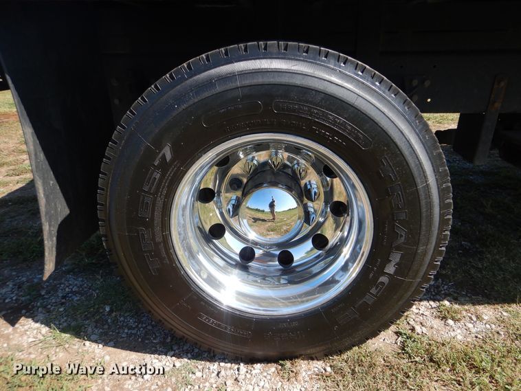 image for item GM9146 2012 Kenworth T370  flatbed truck