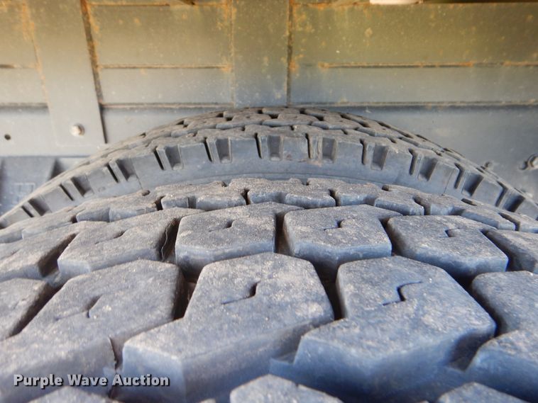 image for item GM9146 2012 Kenworth T370  flatbed truck