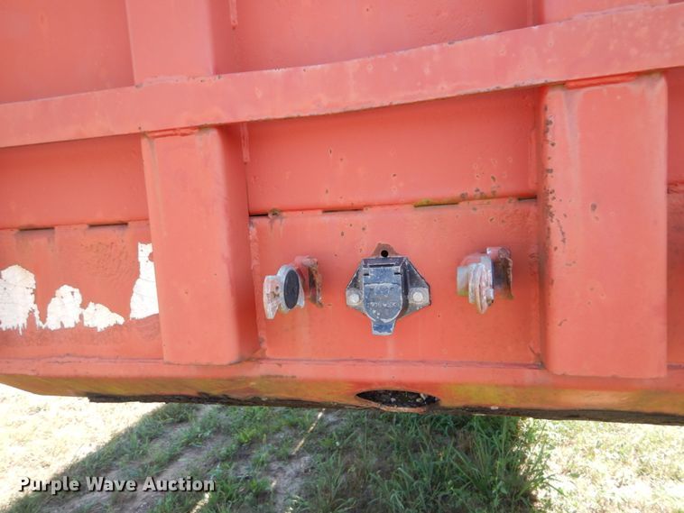 image for item GR9775 1987 Fruehauf drop deck trailer