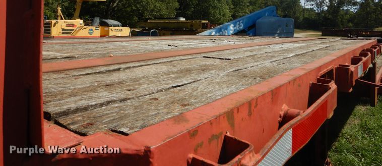 image for item GR9775 1987 Fruehauf drop deck trailer