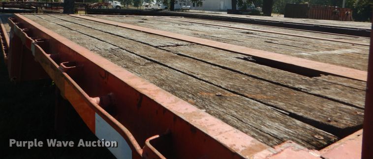 image for item GR9775 1987 Fruehauf drop deck trailer