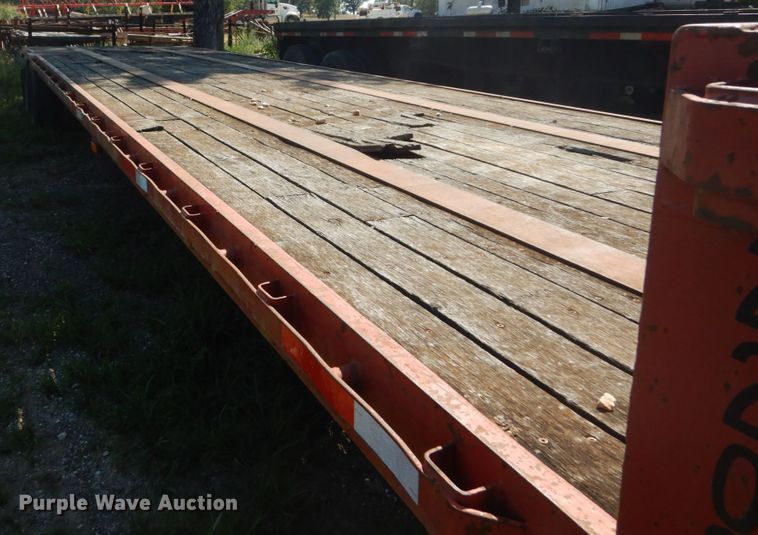 image for item GR9775 1987 Fruehauf drop deck trailer