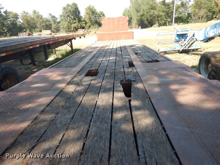 image for item GR9775 1987 Fruehauf drop deck trailer