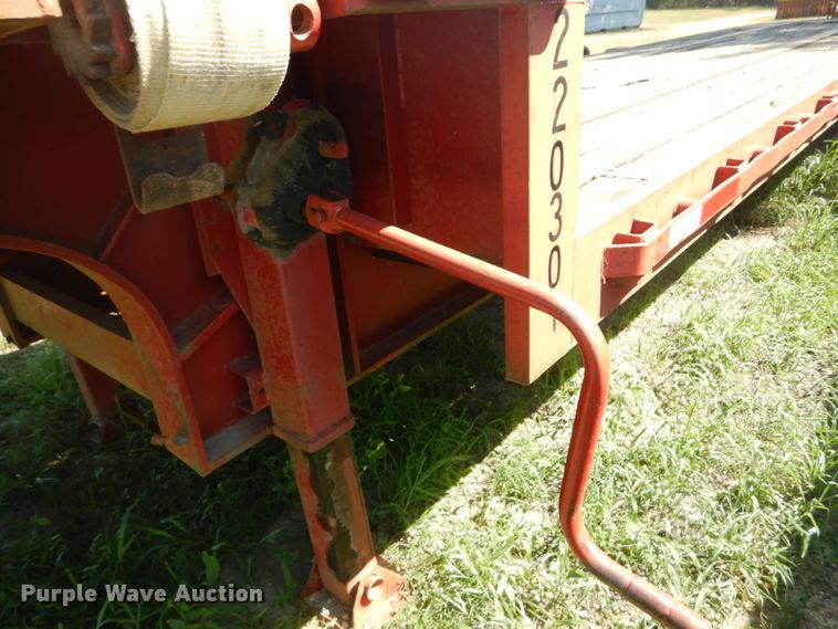 image for item GR9775 1987 Fruehauf drop deck trailer