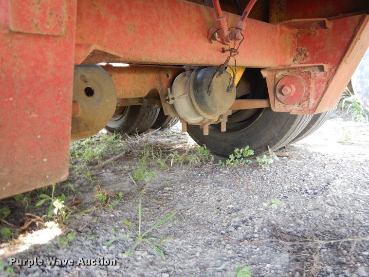 image for item GR9775 1987 Fruehauf drop deck trailer