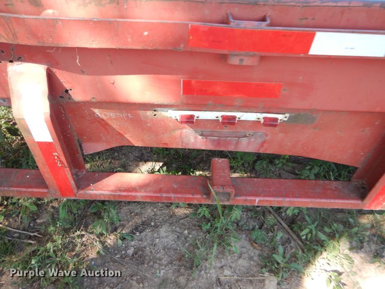 image for item GR9775 1987 Fruehauf drop deck trailer