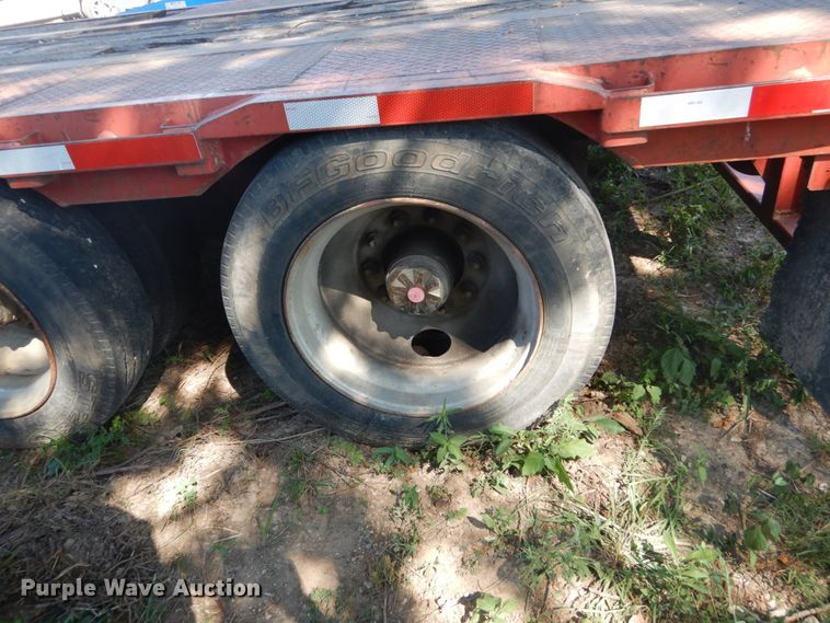 image for item GR9775 1987 Fruehauf drop deck trailer