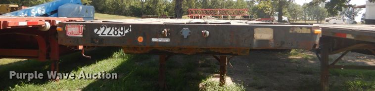 image for item GR9776 1986 Hobbs flatbed trailer
