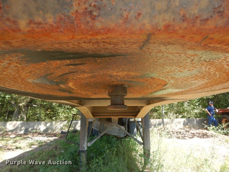 image for item GR9778 1995 Benson Truck Bodies A30666S50 end dump trailer