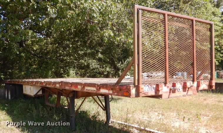 image for item GR9780 1983 Dorsey flatbed trailer