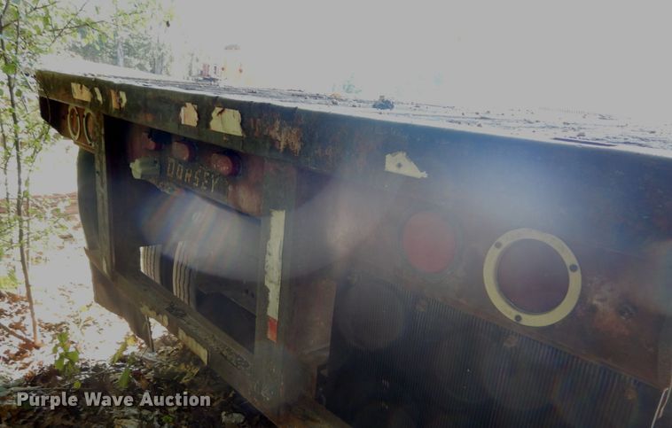 image for item GR9780 1983 Dorsey flatbed trailer