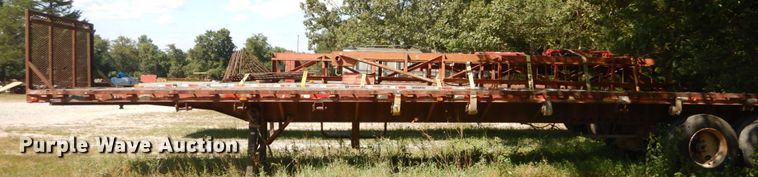 image for item GR9780 1983 Dorsey flatbed trailer