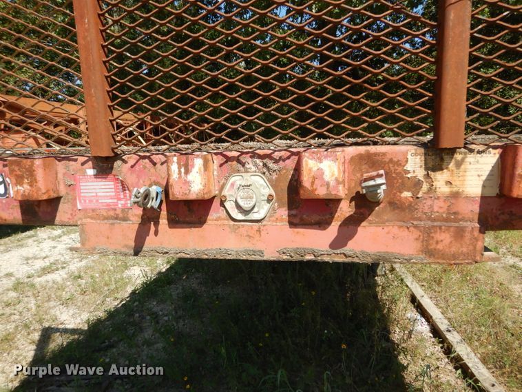 image for item GR9780 1983 Dorsey flatbed trailer